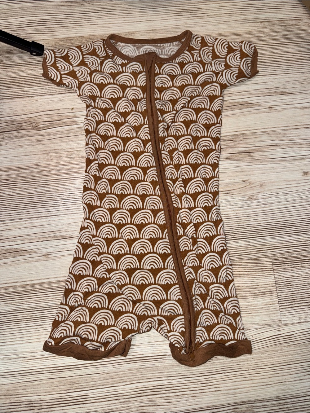 Little sleepies Brown & White Rainbow Print Baby Zip shortie